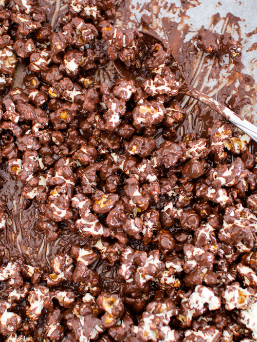 Spiced Chocolate Popcorn | spicyicecream