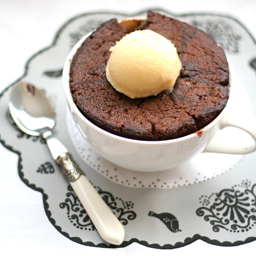 chocolate chestnut self-saucing pudding