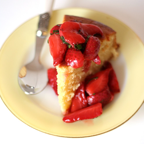 lemon cake with strawberry pimms compote