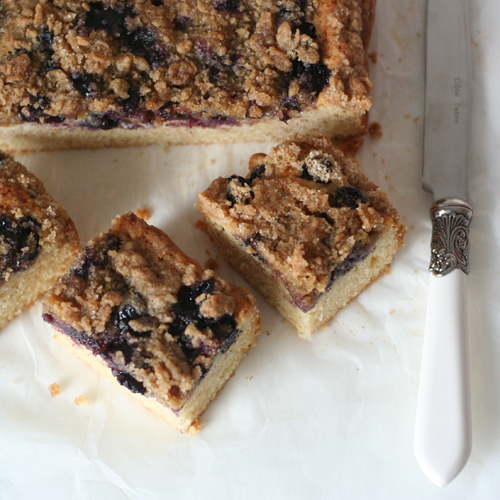 blueberry crumble cake