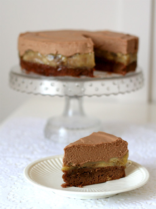 chocolate & peanut butter mousse cake