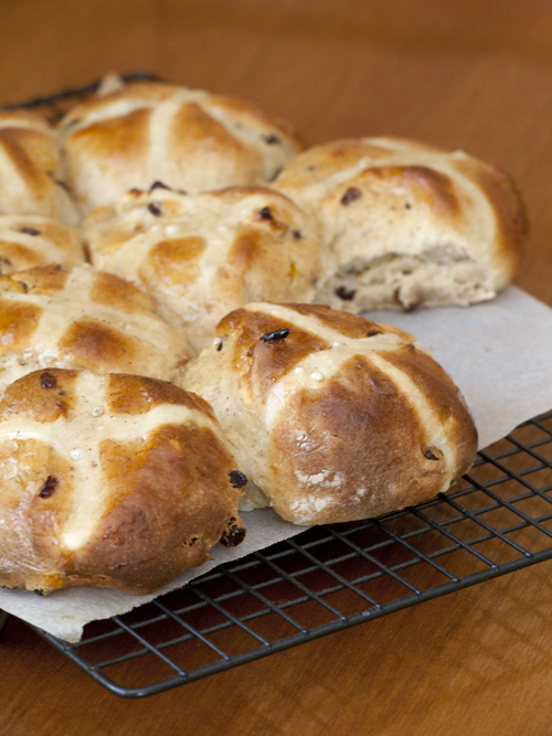 hot cross buns