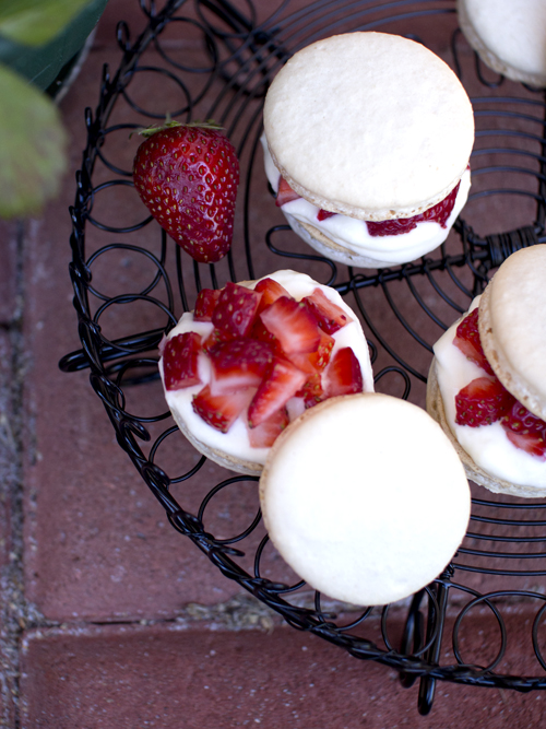 strawberry shortcake macarons