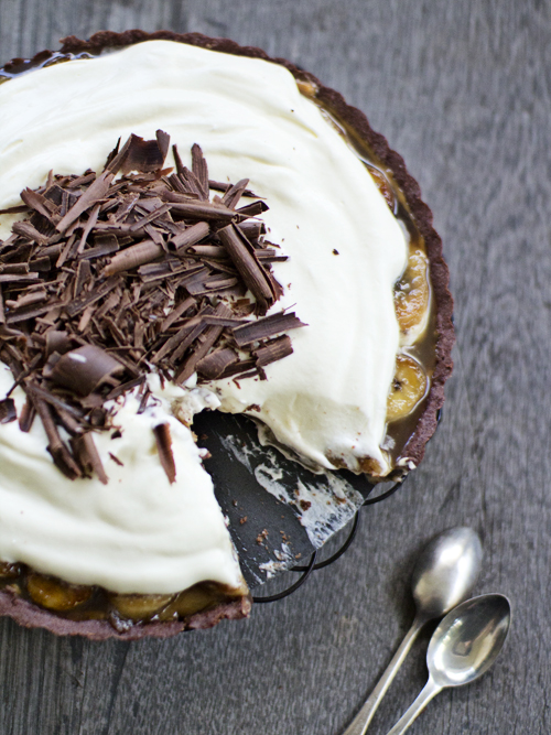 chocolate passionfruit banoffee pie