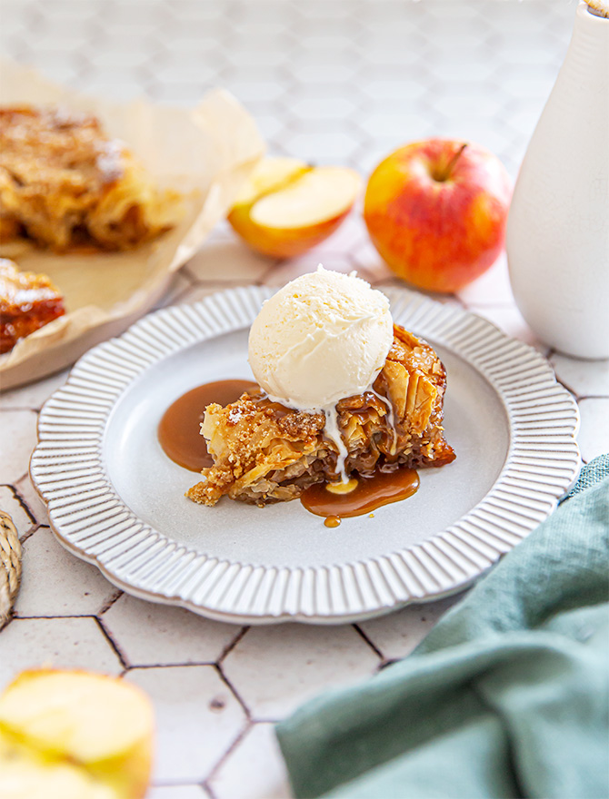 Apple Crumble Filo Pie