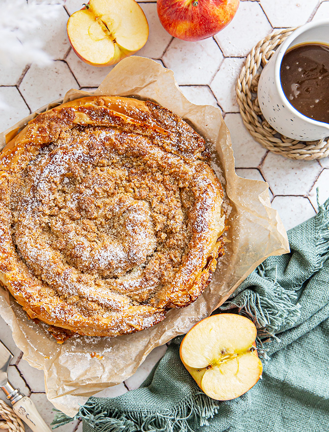 Apple Crumble Filo Pie