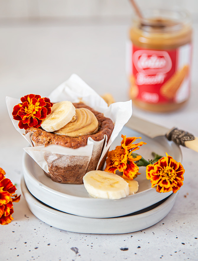 Banana Biscoff Cheesecake Muffins