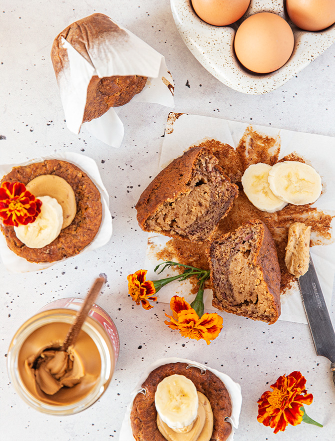 Banana Biscoff Cheesecake Muffins