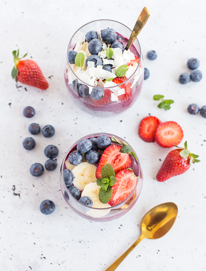 Blueberry Acai Smoothie & Chia Parfait