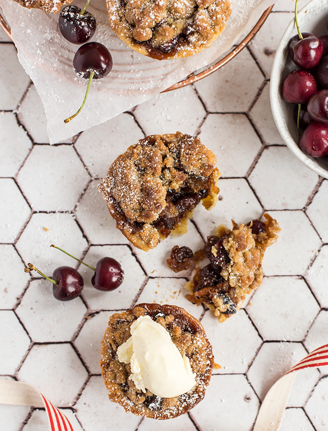 Fruit Mince Crumble Pies