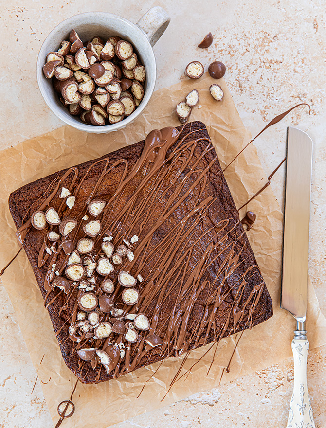 Maltesers Blondies