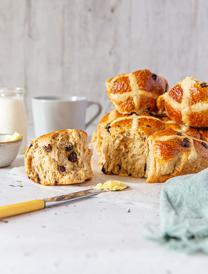 No Knead Hot Cross Buns