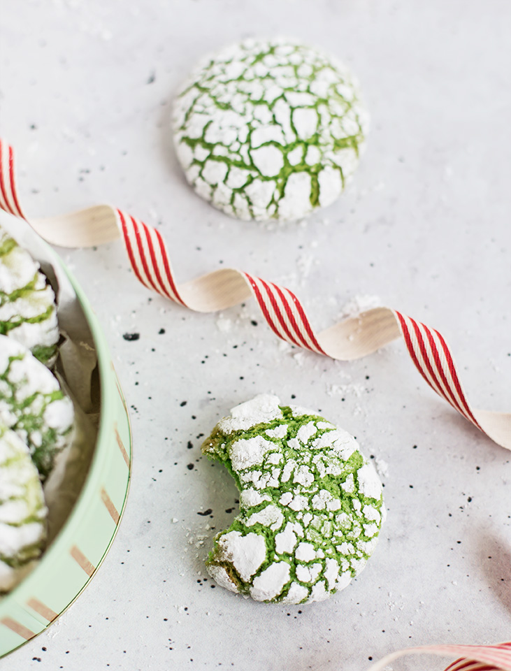 Pandan Crinkle Cookies