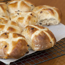 Apple and Cinnamon Hot Cross Buns