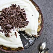 Chocolate Passionfruit Banoffee Pie