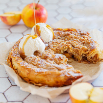 Apple Crumble Filo Pie